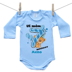 Modré body s dlhým rukávom Už mám 7 mesiacov s Medvedíkom a menom dieťatka Chlapec