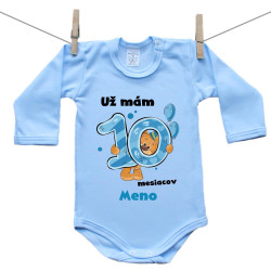 Modré body s dlhým rukávom Už mám 10 mesiacov s Medvedíkom a menom dieťatka Chlapec