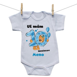 Body s krátkym rukávom Už mám 10 mesiacov s Medvedíkom a menom dieťatka Chlapec