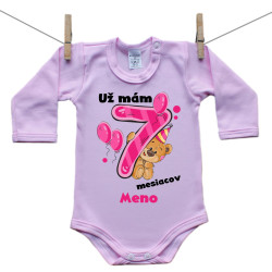 Ružové body s dlhým rukávom Už mám 7 mesiacov s Medvedíkom a menom dieťatka Dievča
